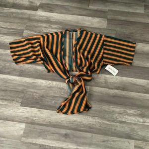 Lulu.ish Striped Front the Crop SZ M